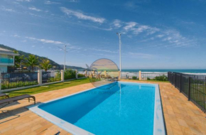 Triplex Beira Mar com piscina - Próximo a comércio em geral